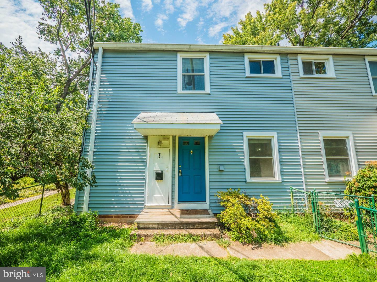 Property Photo:  4 Gardenway L  MD 20770 
