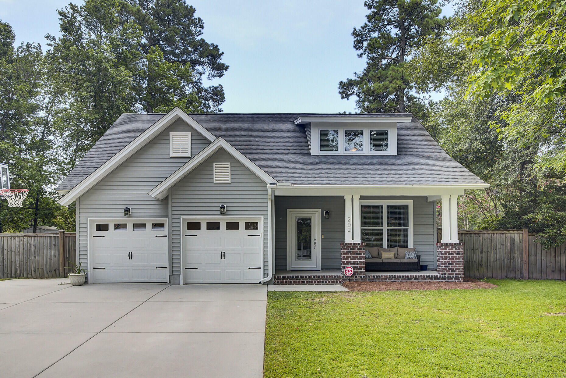 202 Thames Avenue  Summerville SC 29485 photo