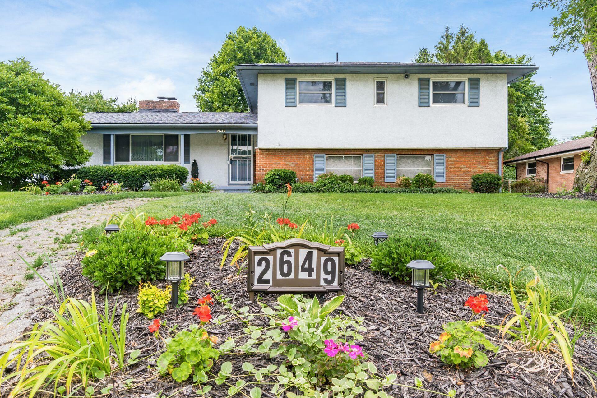 Property Photo: 2649 Burnaby Drive OH 43209