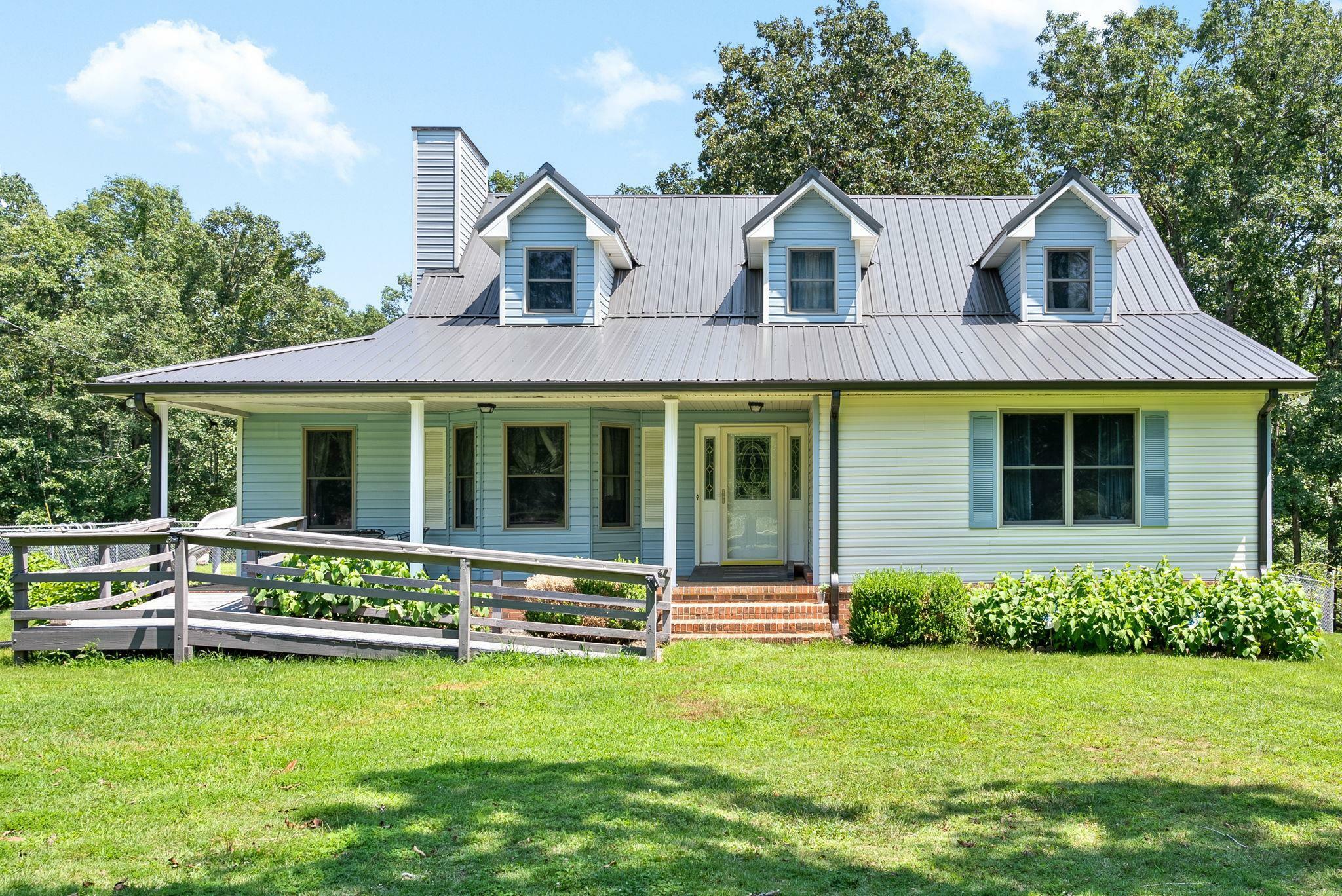 Property Photo:  136 Hunter Ln  TN 37185 