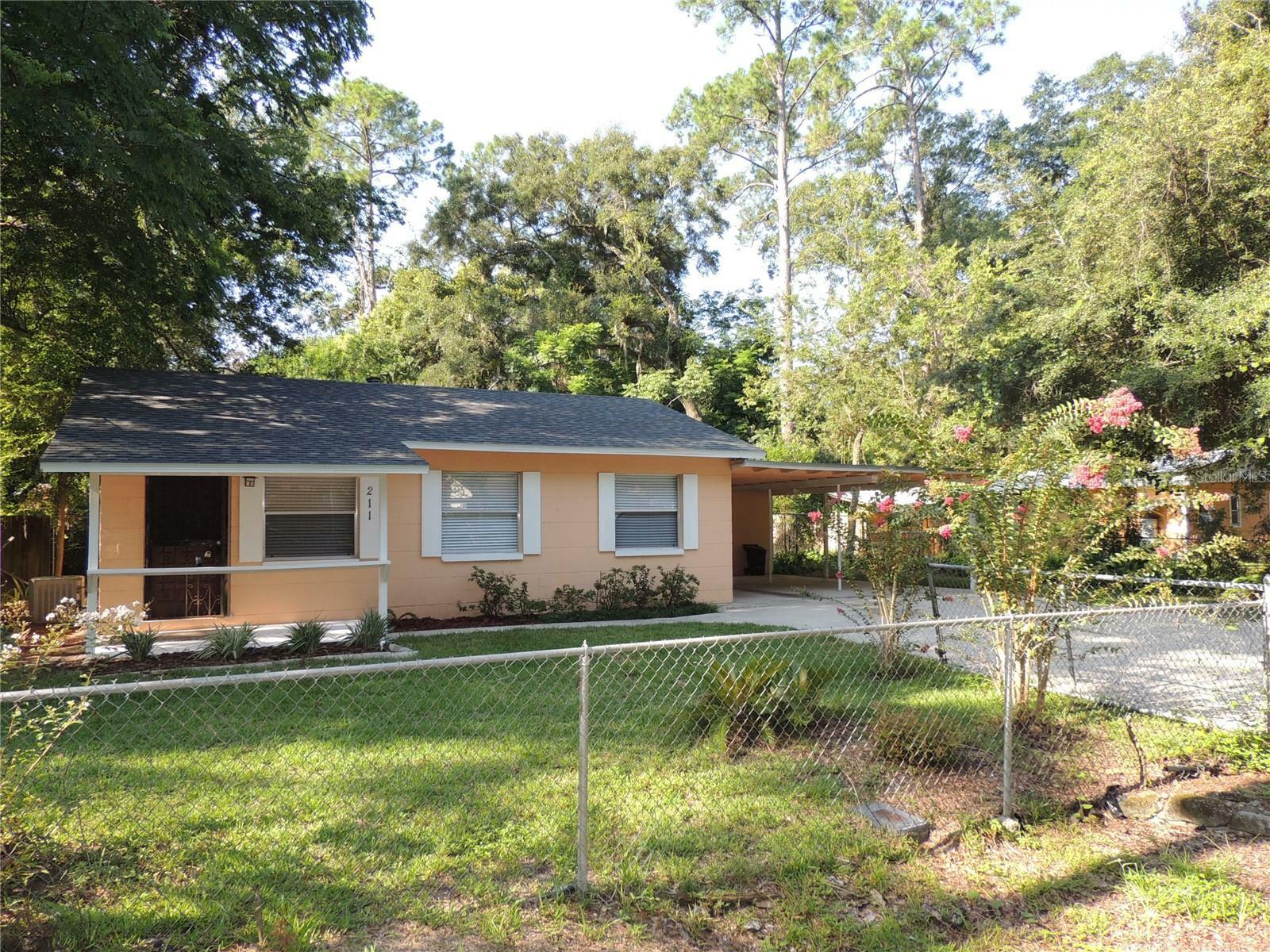 Property Photo:  211 NW 20th Avenue  FL 32609 