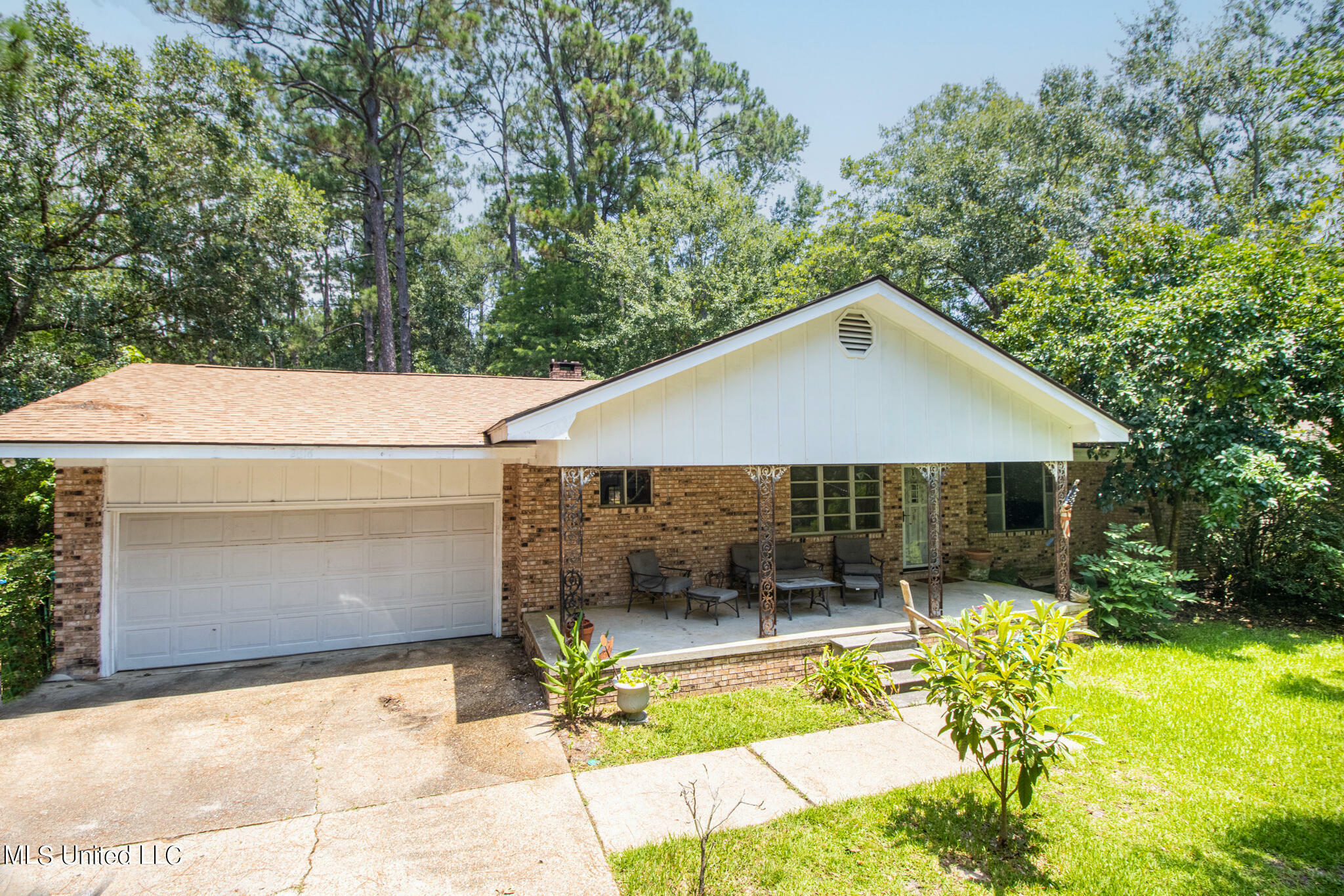 Property Photo:  2616 Fairley Road  MS 39553 