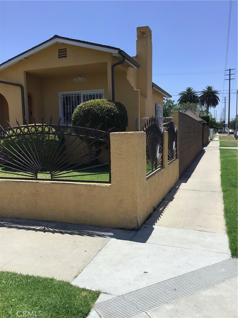 Property Photo: 700 E 76th Place CA 90001
