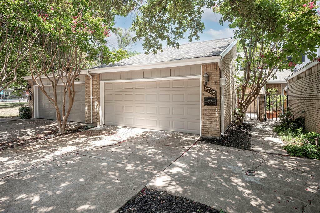 Property Photo:  2709 Creek Wood Court  TX 75006 