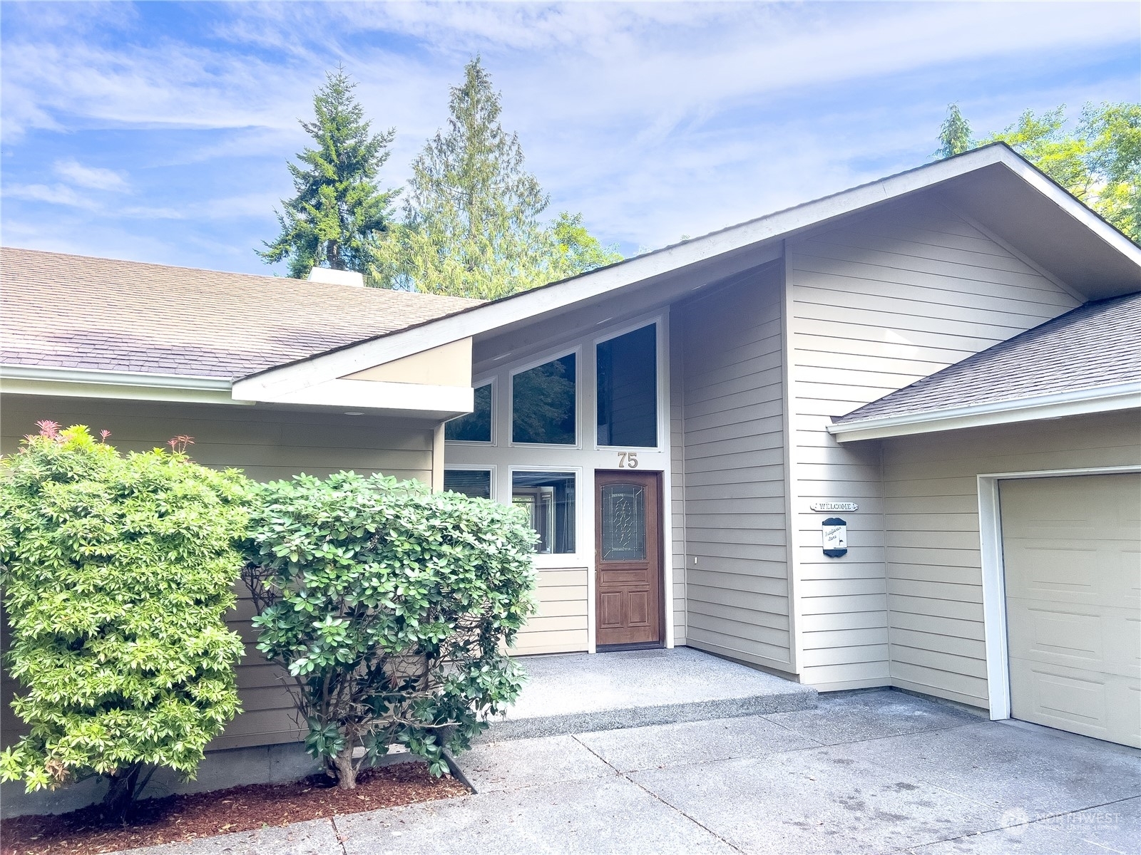 Property Photo:  75 Seafarer Lane  WA 98365 