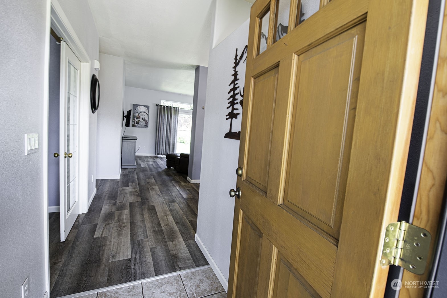 Property Photo: 1313 SE Newgate Drive WA 99324