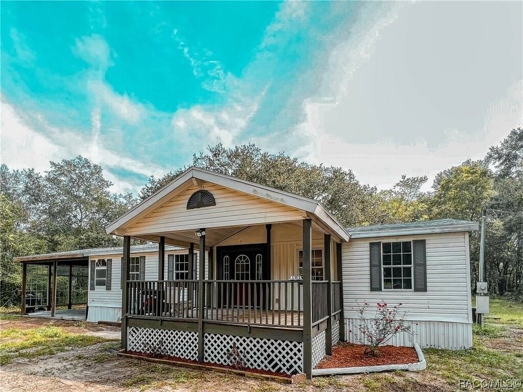 Property Photo:  5579 N Irving Park Avenue  FL 34442 