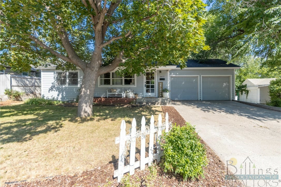 Property Photo:  2617 Illinois Street  MT 59102 