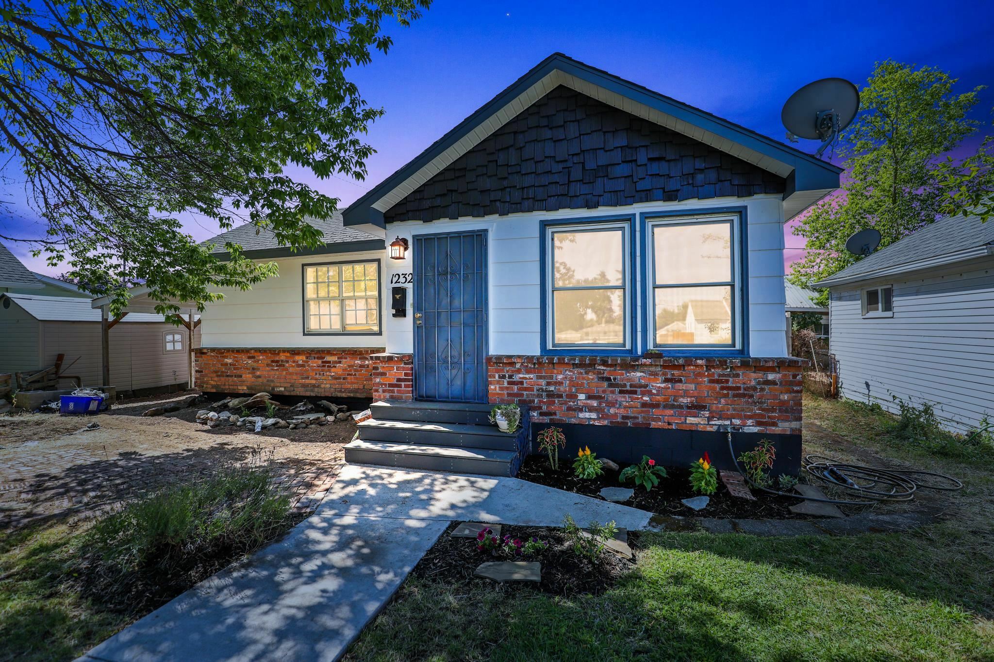 1232 E Longfellow Ave  Spokane WA 99207 photo
