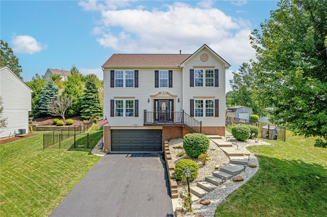 Property Photo:  137 Birchwood Way  PA 15642 