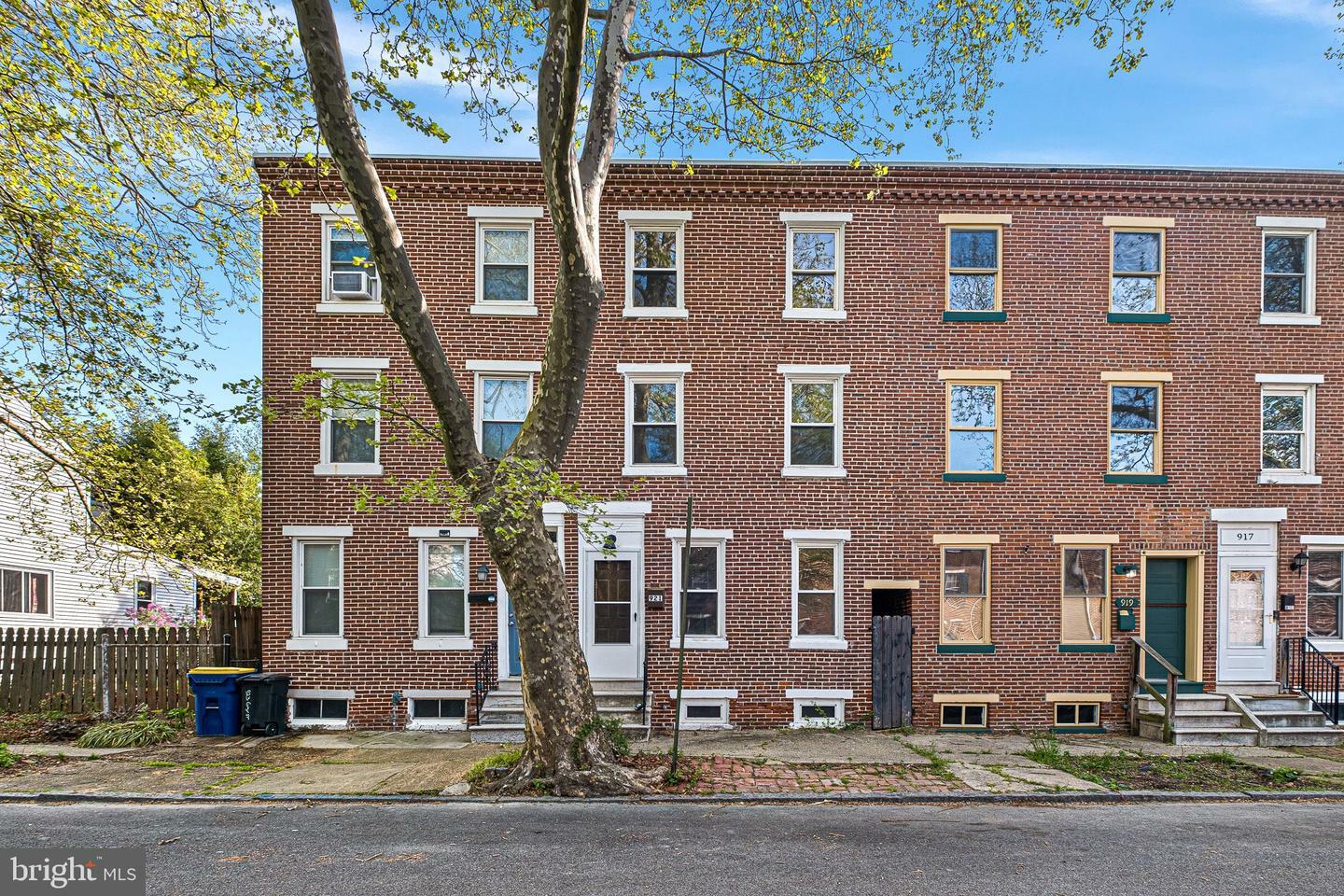 Property Photo: 921 Gray DE 19720