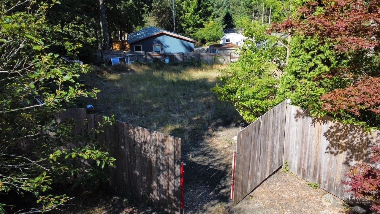 Property Photo:  70 E Carr Place E  WA 98584 