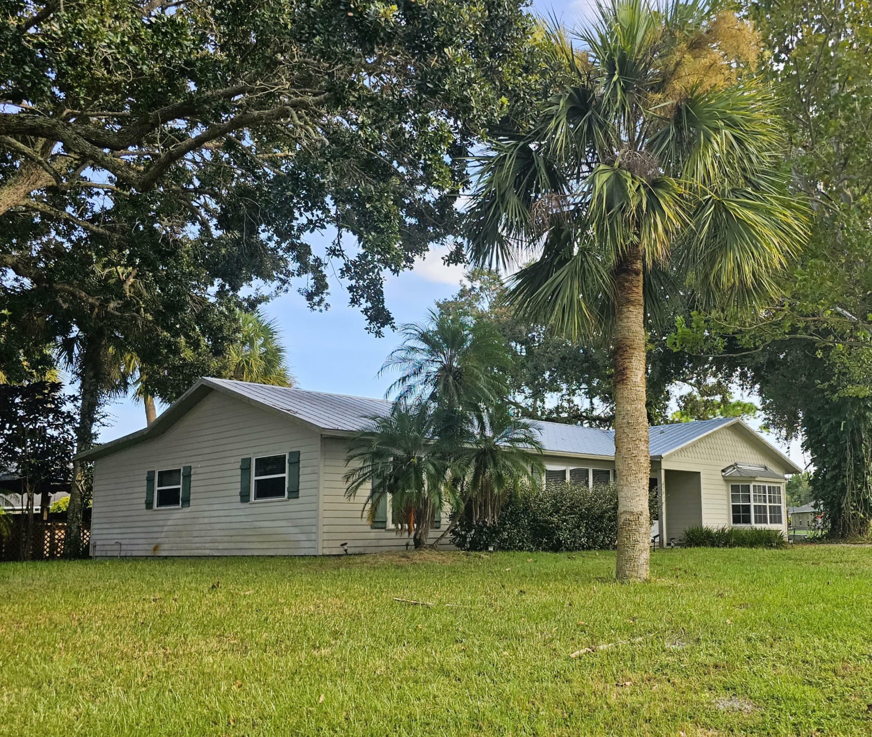 679 Vocelle Av Avenue  Sebastian FL 32958 photo