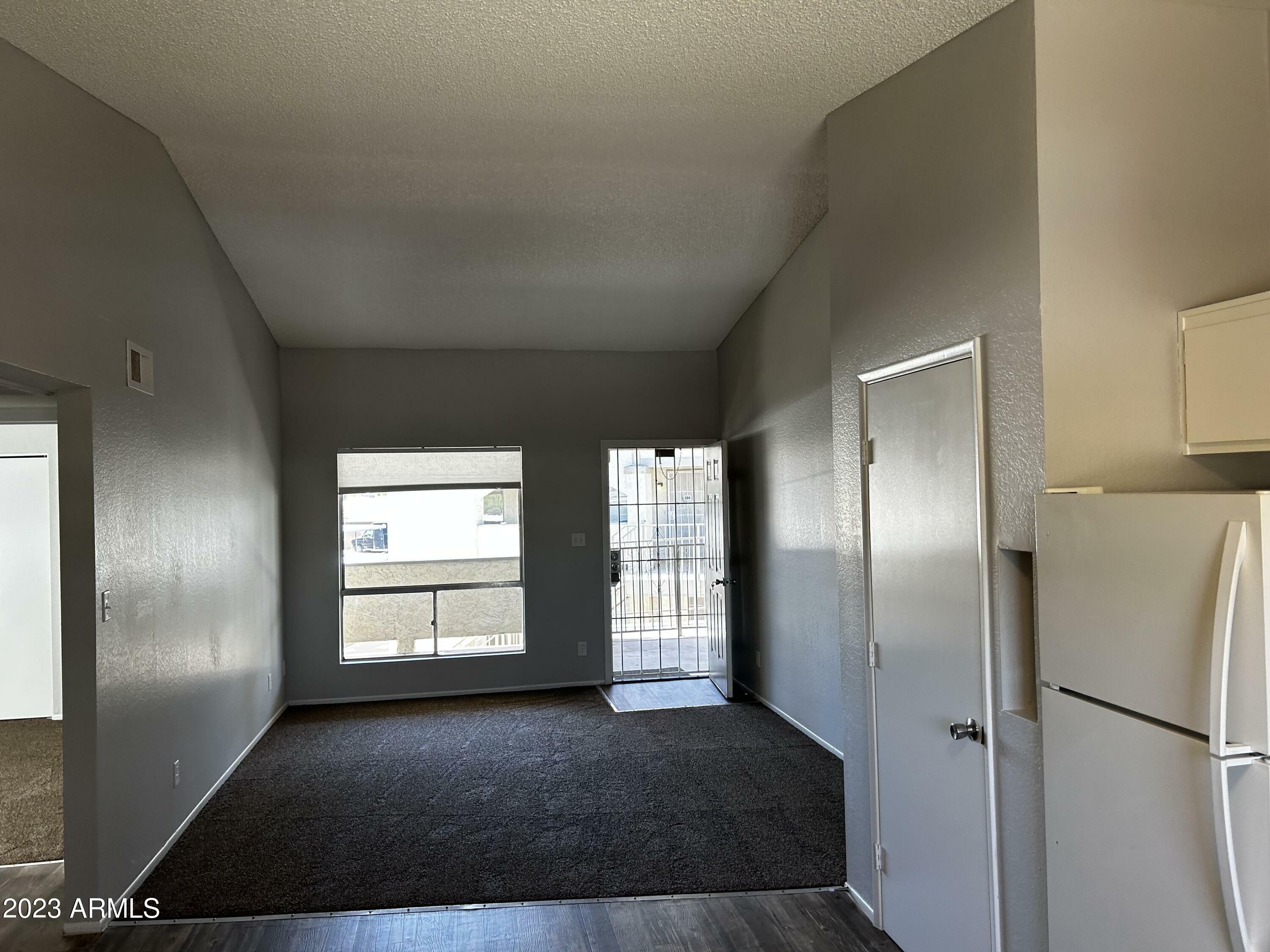 Property Photo:  465 W Ivyglen Street  AZ 85201 