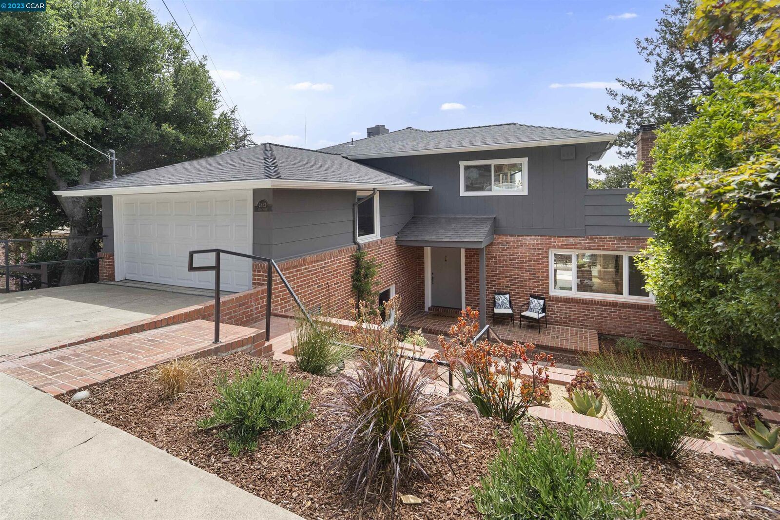 Property Photo: 2853 Alida St CA 94602