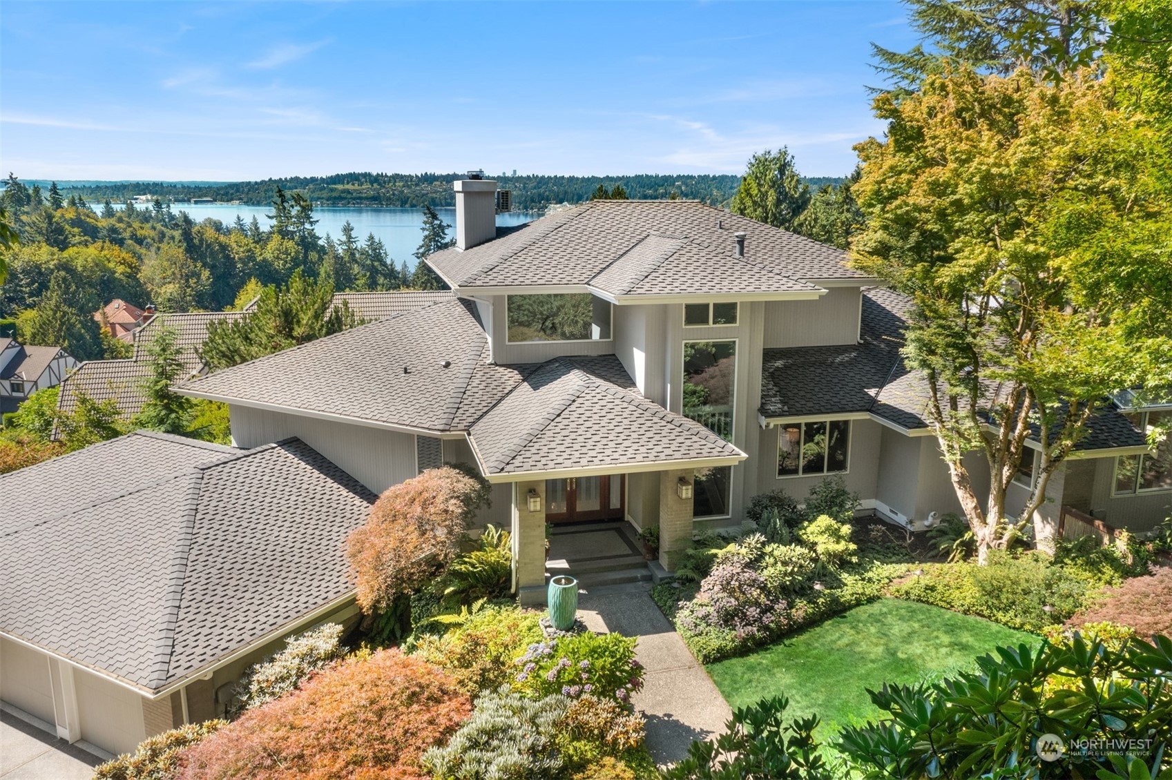 Property Photo: 6332 NE 138th Place WA 98034