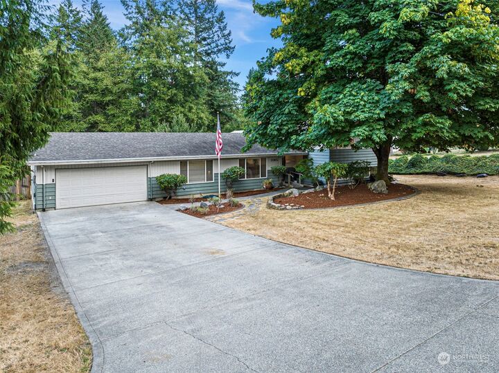 5 bed Fox Island home for sale 1065 12th Avenue, Fox Island, WA 98333