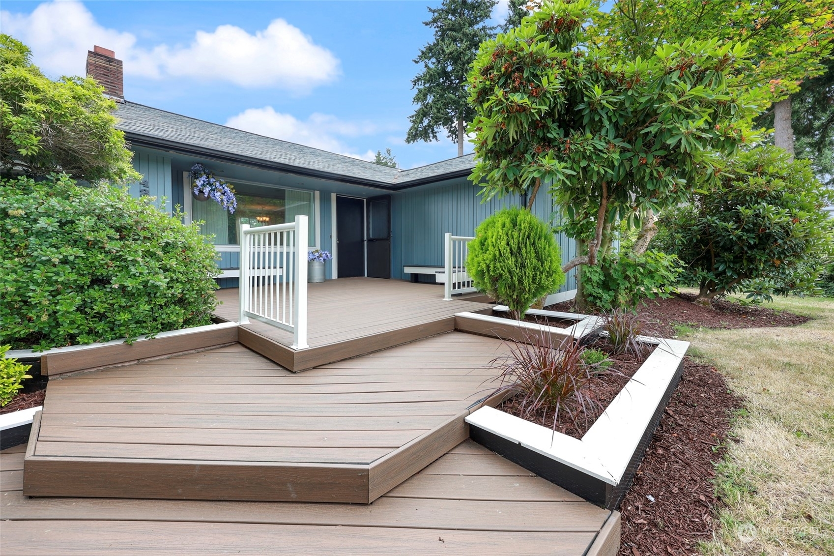 Property Photo: 425 Alameda Avenue WA 98466