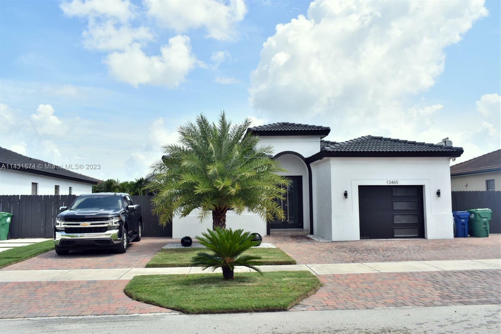 Property Photo:  13465 SW 277th Ln  FL 33032 