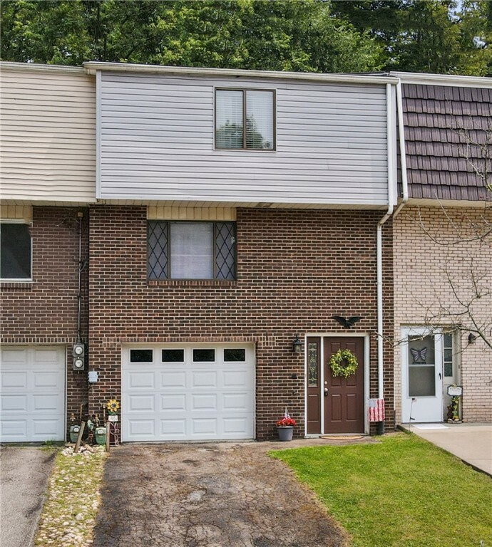 Property Photo:  319 McKee Rd  PA 15137 