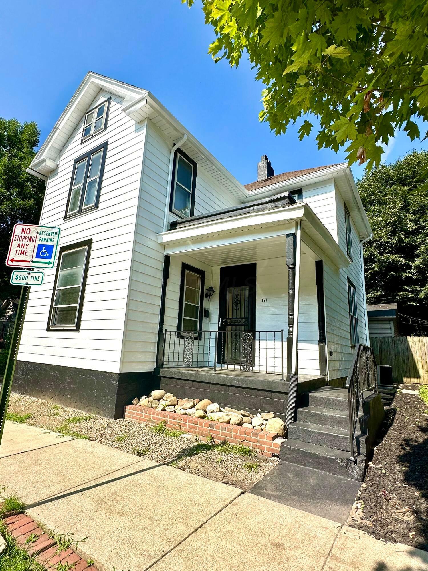 Property Photo: 1021 Pennsylvania Avenue OH 43201