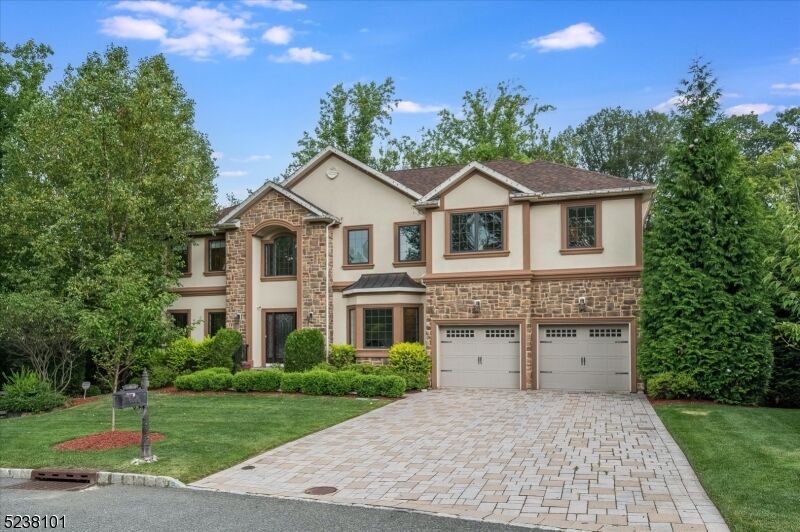 Property Photo:  8 Himsl Ct  NJ 07052 