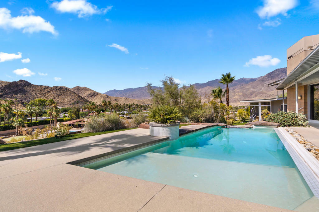 Property Photo: 1741 Pinnacle CA 92264