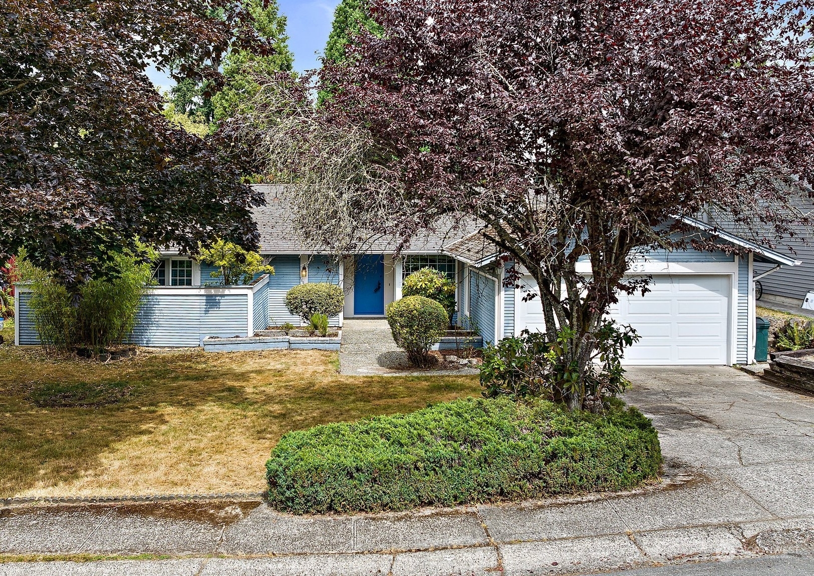 Property Photo:  16862 NE 24th Place  WA 98008 