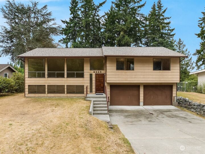 9629 Observation Drive  Kirkland WA 98033 photo