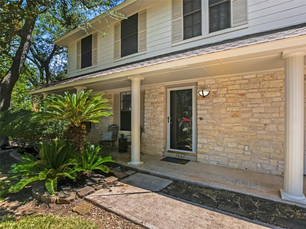 Property Photo: 7607 Dallas Drive TX 78729