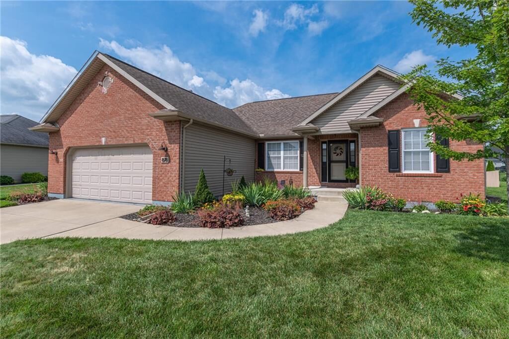 Property Photo: 878 Crossbow Lane OH 45373