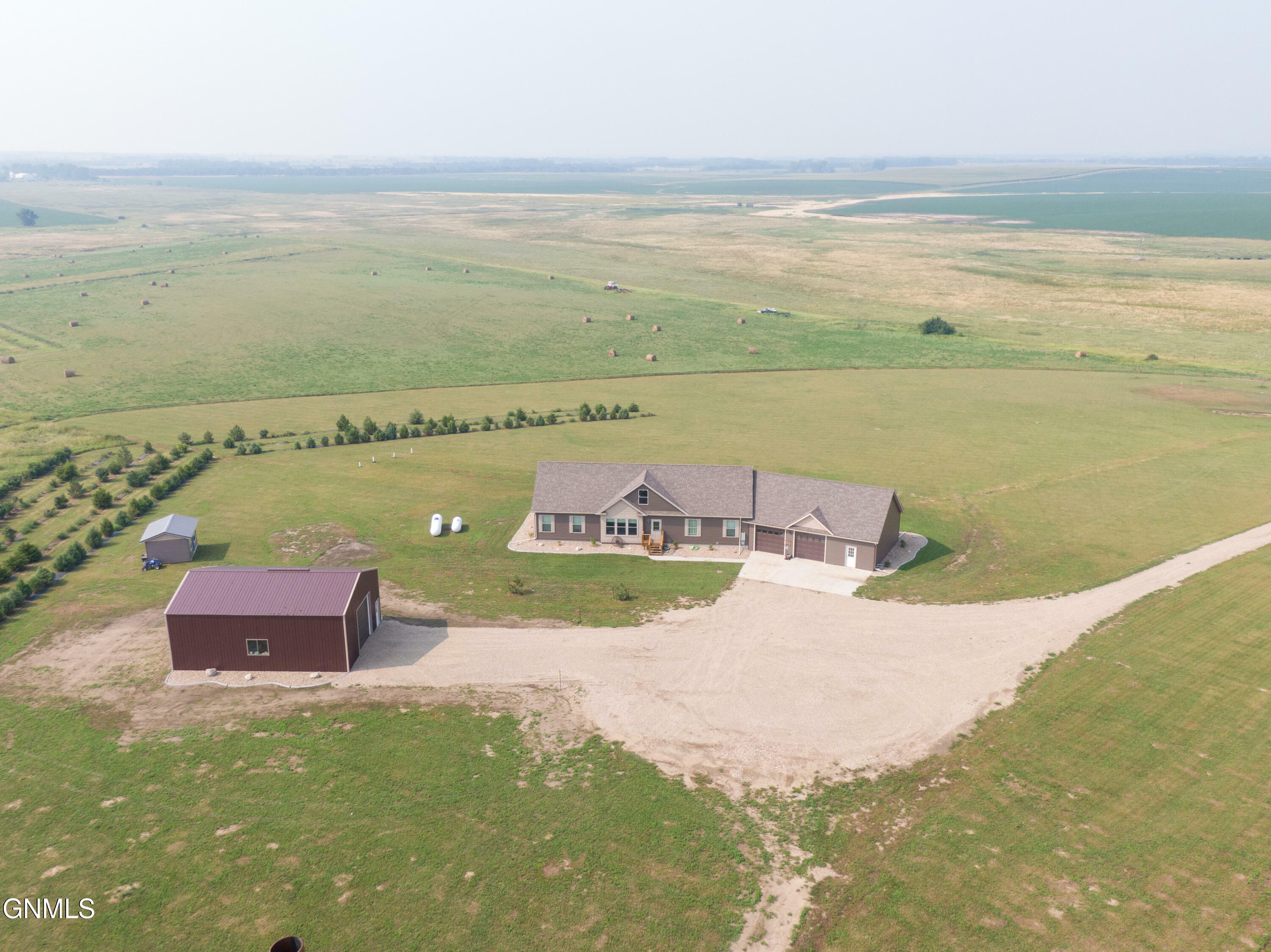 Property Photo:  18449 Lincoln Road  ND 58558 