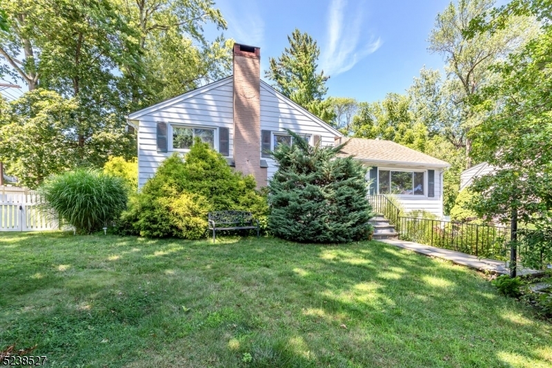 Property Photo:  140 Hillside Ave  NJ 07928 