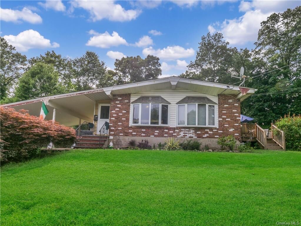 Property Photo:  15 S Park Avenue  NY 10954 