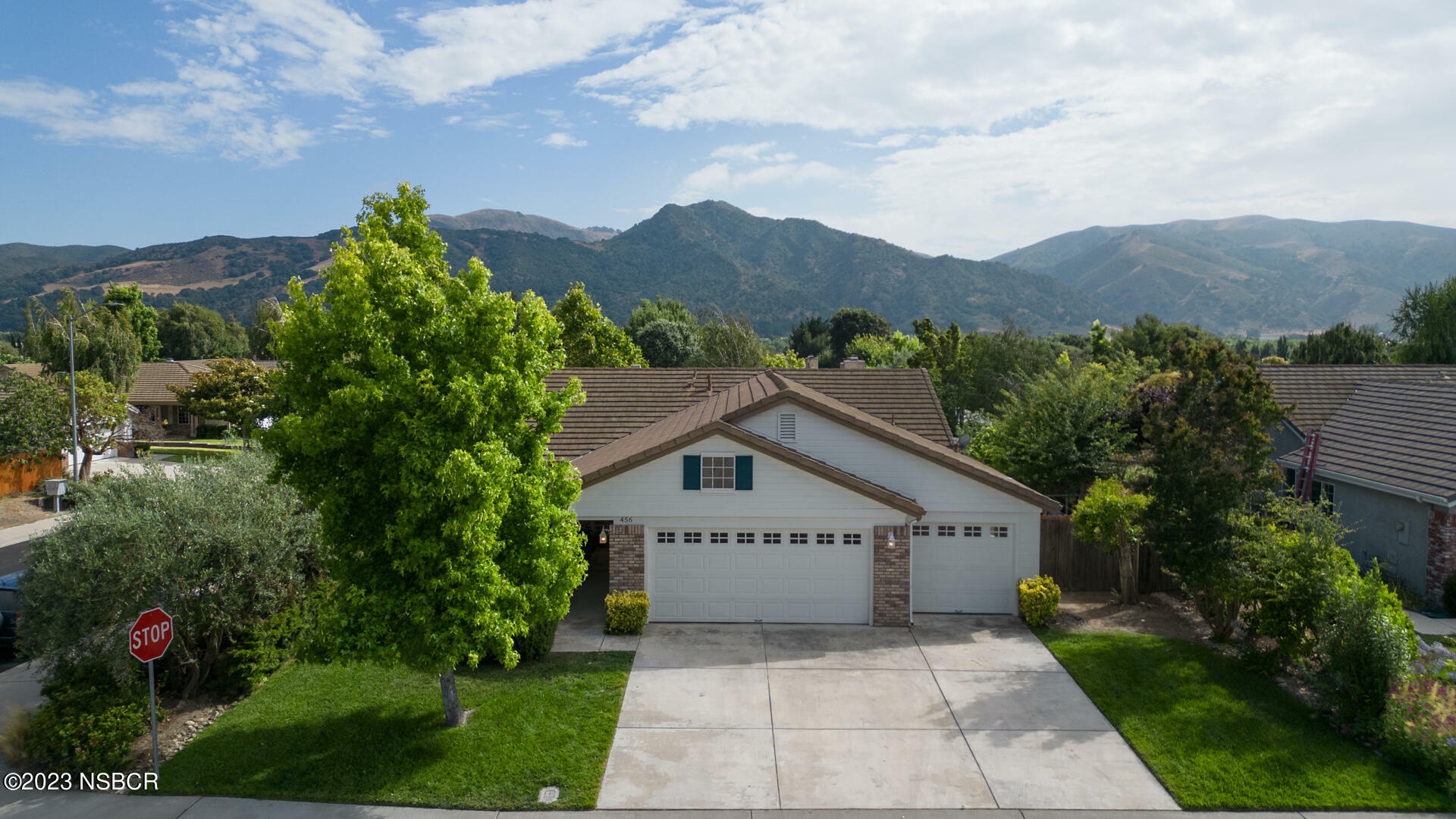 Property Photo:  456 Farmland Drive  CA 93427 