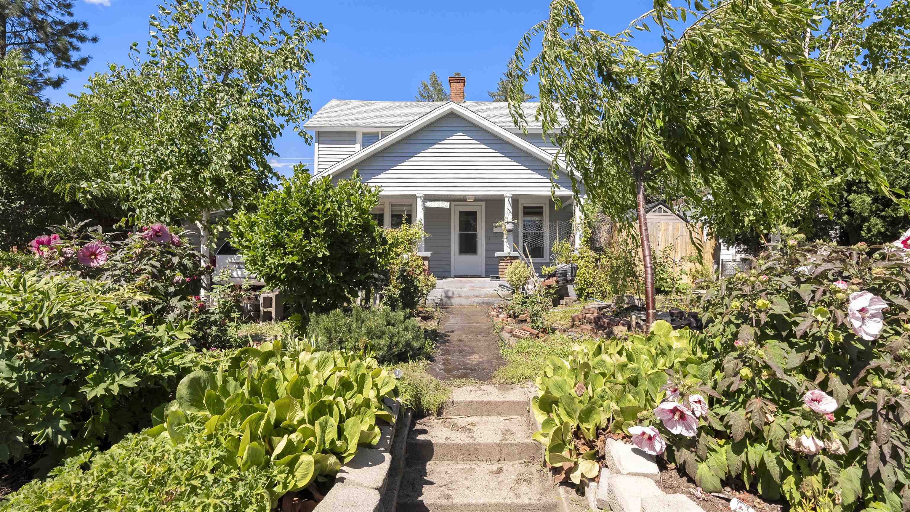 Property Photo: 2132 W Cleveland Ave WA 99205