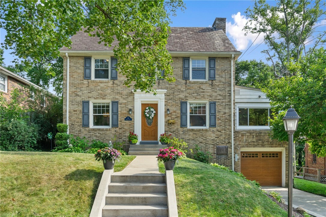 Property Photo:  208 Monroe Dr  PA 15229 