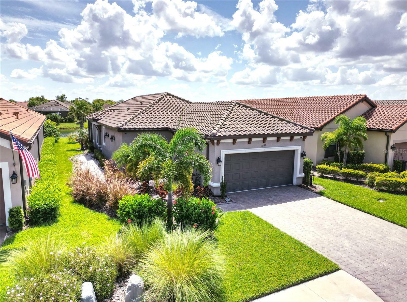 Property Photo:  10122 Highland Park Place  FL 34221 