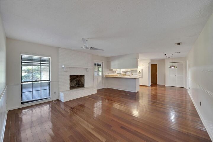 Property Photo:  118 Mary Kay Court  FL 33511 