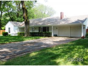 Property Photo:  111 W 38  IA 51104 