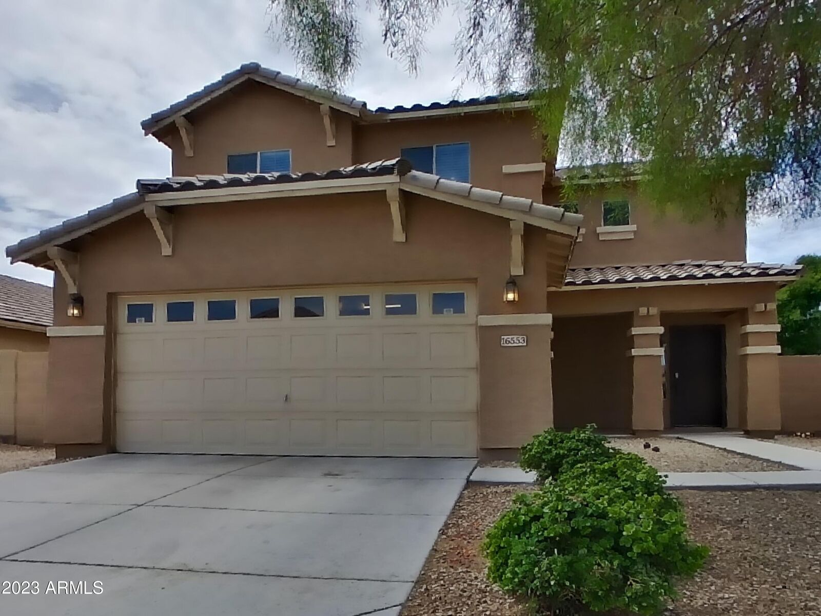 Photo de la propriété: 16553 W Desert Bloom Street AZ 85338