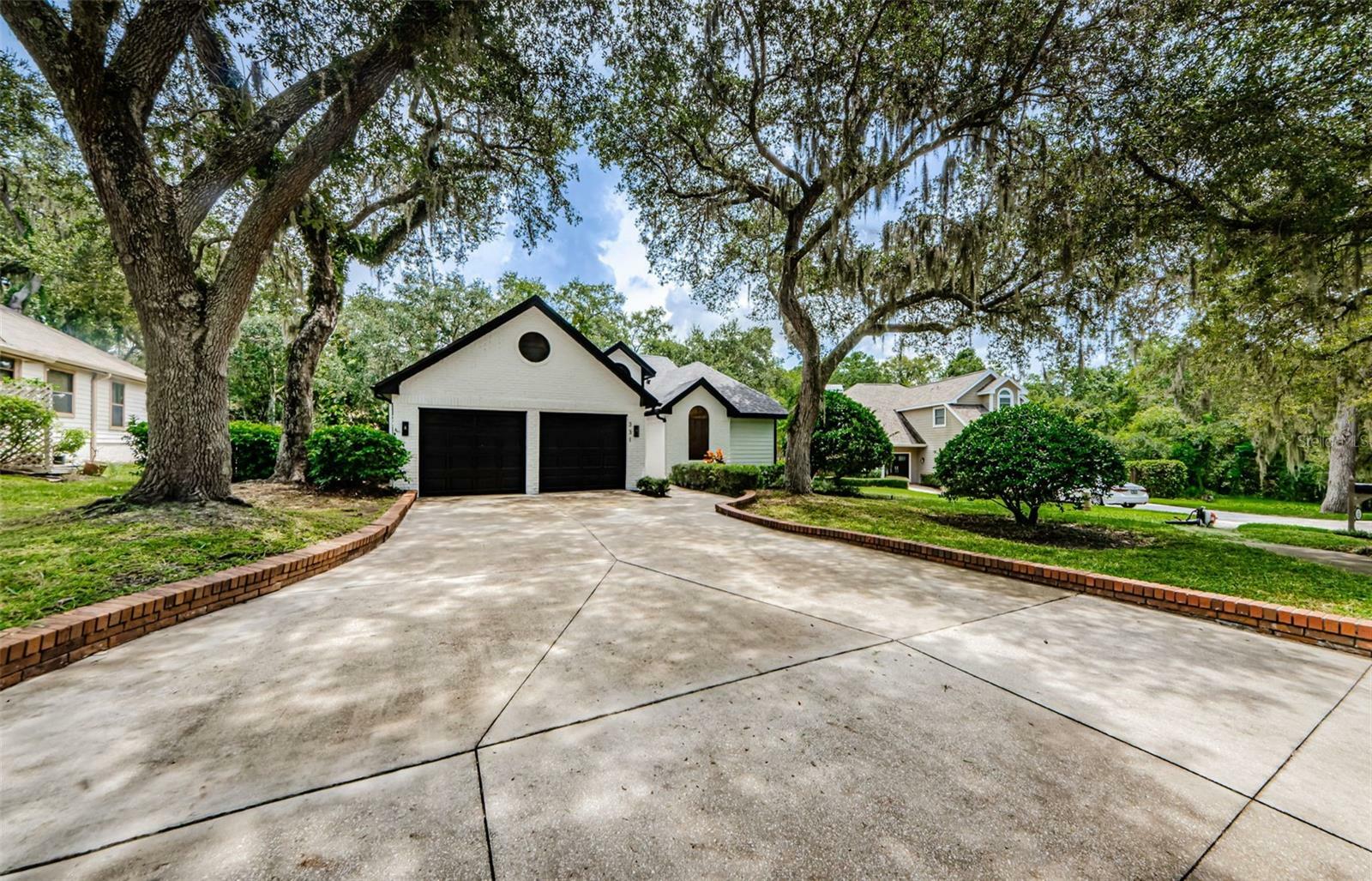 Property Photo: 331 Cascade Lane FL 34684