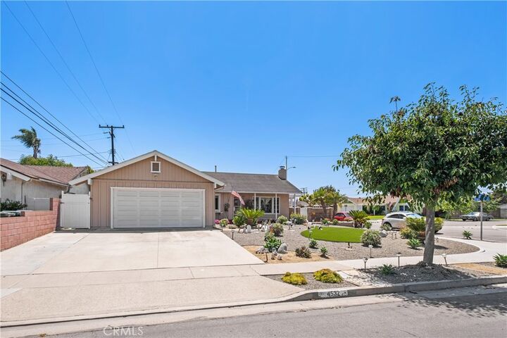 Property Photo:  4532 Suite Dr  CA 92649 