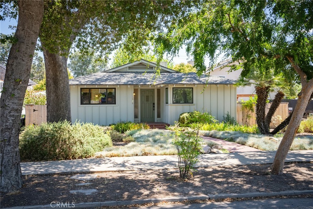 Property Photo:  1820 Oak Street  CA 93446 