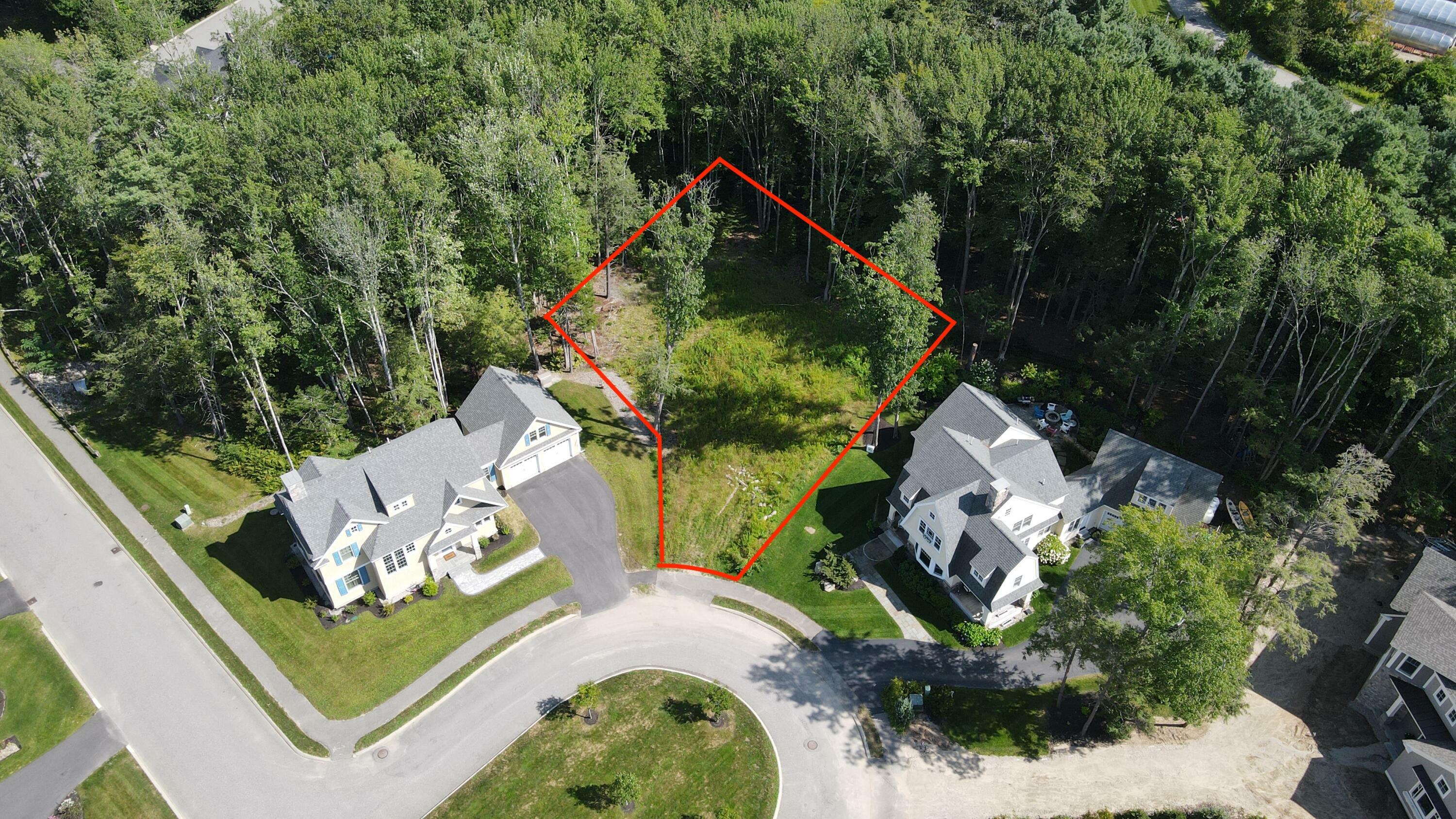 Property Photo: 10 Commodores Way ME 04043