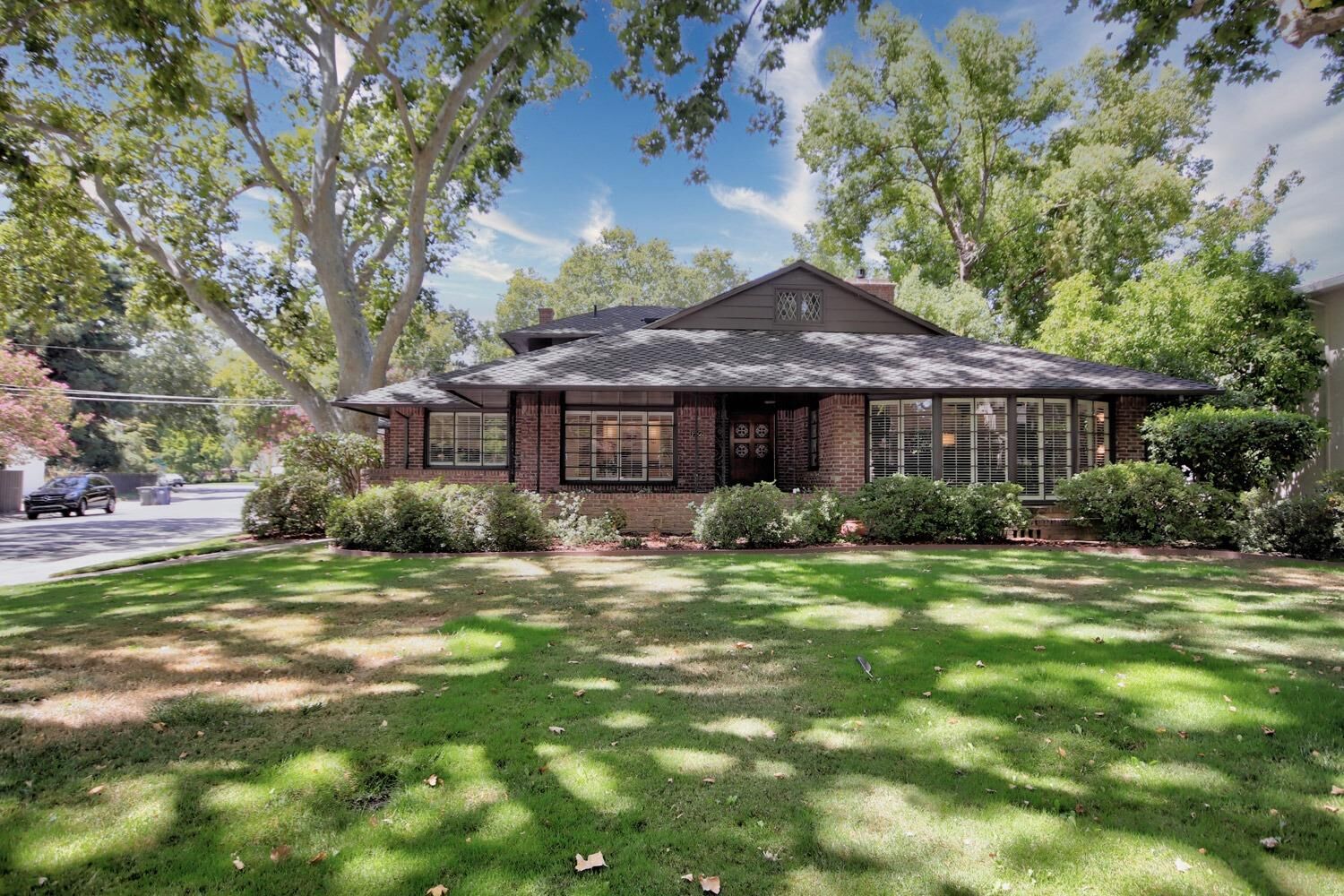 Property Photo: 2766 Land Park Drive CA 95818