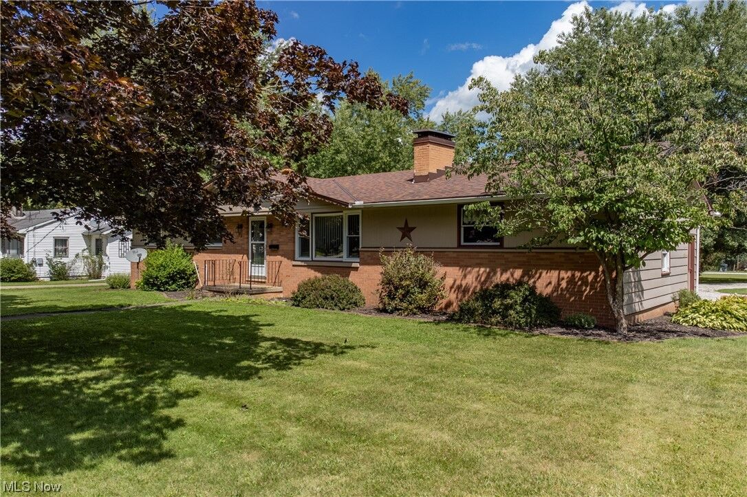 Property Photo: 799 S 14th Street OH 44672