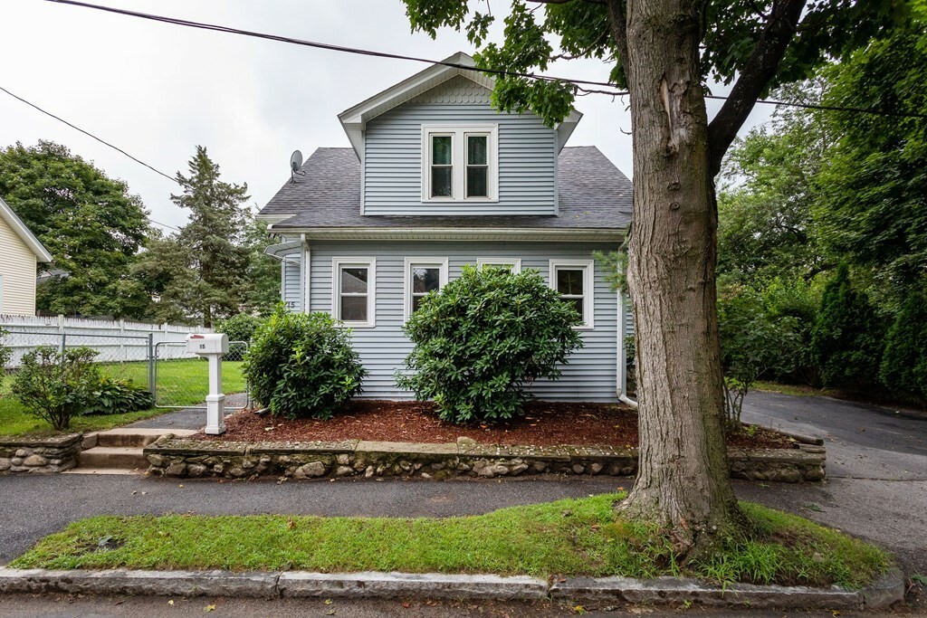 Property Photo:  15 Clason Rd  MA 01606 