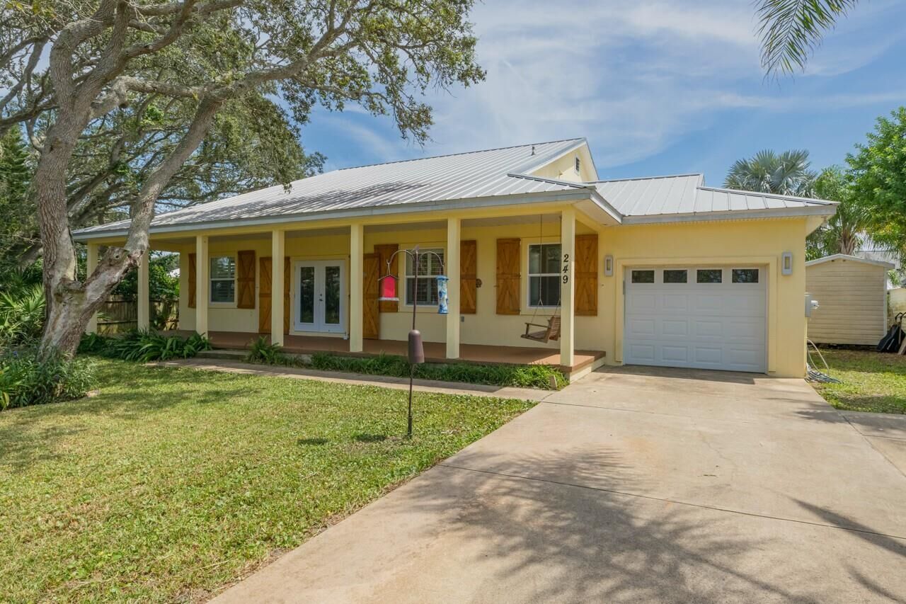 Property Photo: 249 Basque Rd FL 32080