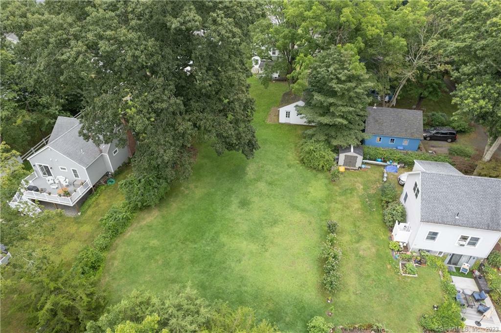 Property Photo:  19 Scotland Avenue  CT 06443 